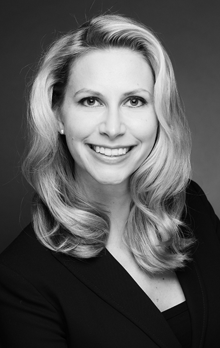 schwarz-weiß Portrait von Frau Danninger